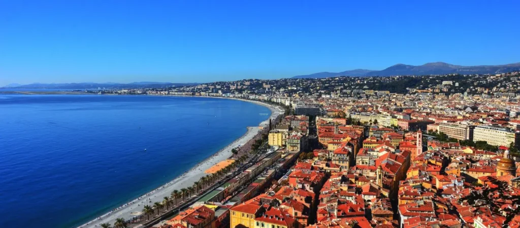 Vu aérienne de la ville de Nice